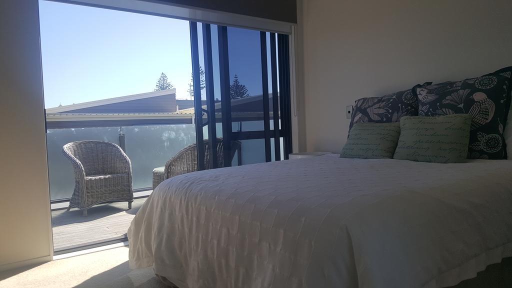 Arnies At The Beach Mount Maunganui Exterior photo